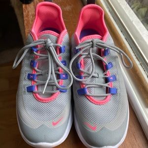 Girls Nike 2.5